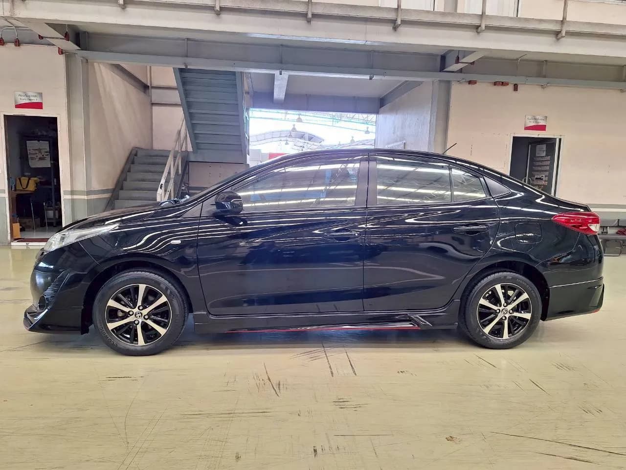 Carousel thumbnail 4