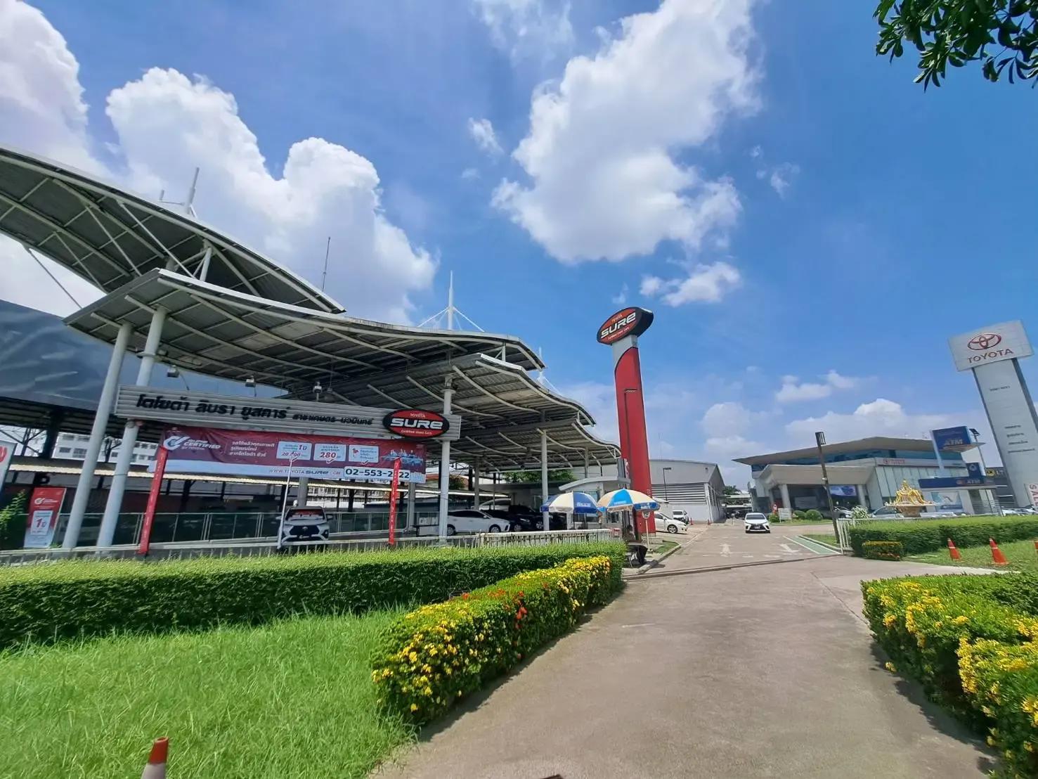 โตโยต้า ลิบรา ยูสคาร์ สาขาสำนักงานใหญ่ โชว์รูมรถมือสอง