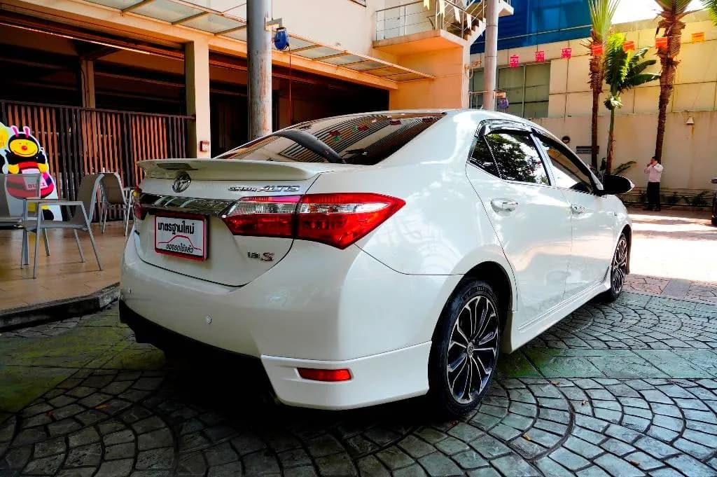 2015 Toyota Corolla Altis S ESport(1.8) โตโยต้า บัสส์ ยูสคาร์ สาขา ...