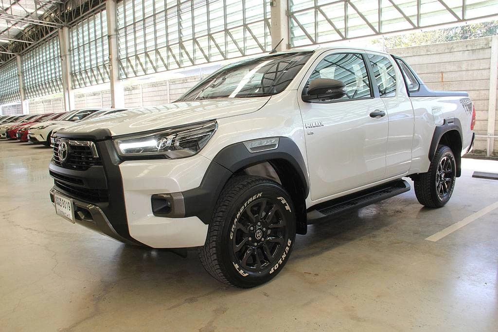 2024 Toyota Hilux Revo Rocco (2.8) โตโยต้า นนทบุรี ยูสคาร์ สาขา ...